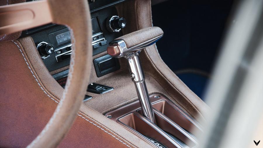 Детали интерьера Datsun 280Z by Vilner 2019 года  (фото 27 из 38)